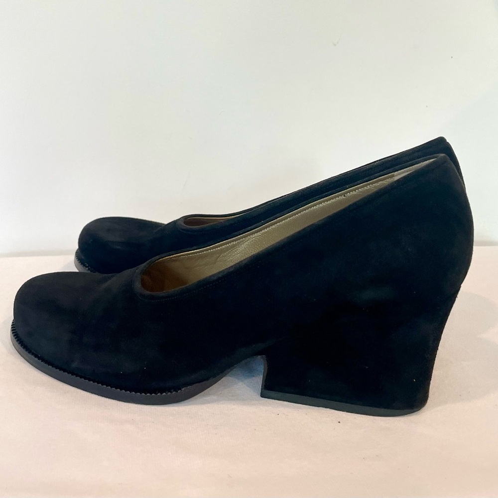 Yves Saint Laurent suede platform pumps, black, GUC, 6.5 (runs small) - Picture 7 of 11